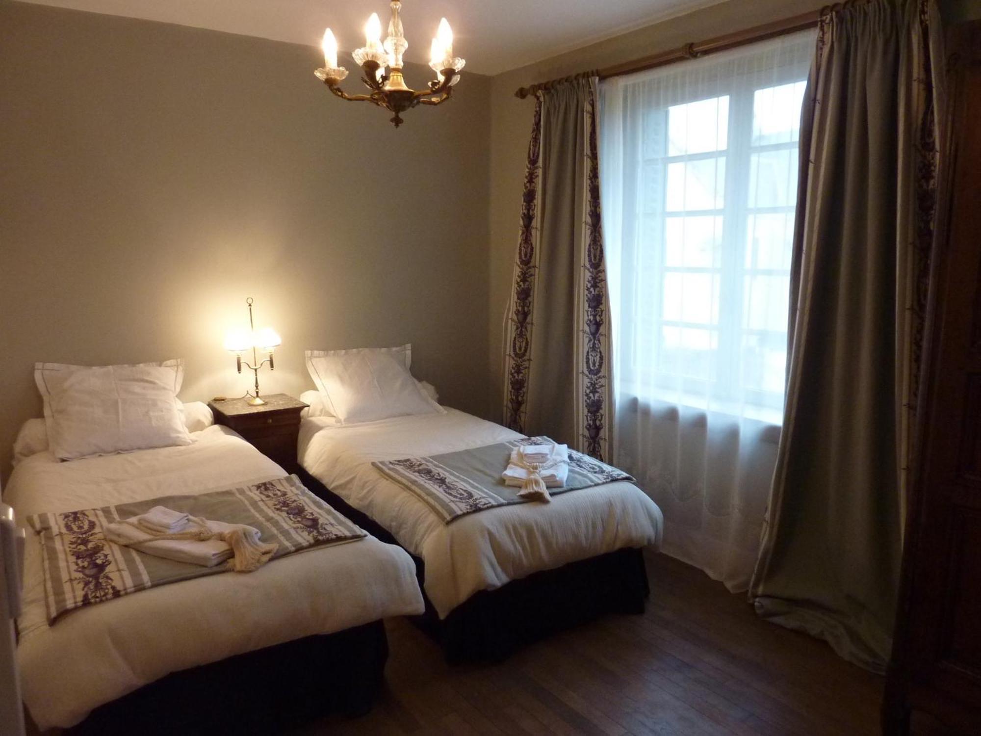 La Trimouille Le Logis Alexandra Bnb מראה חיצוני תמונה