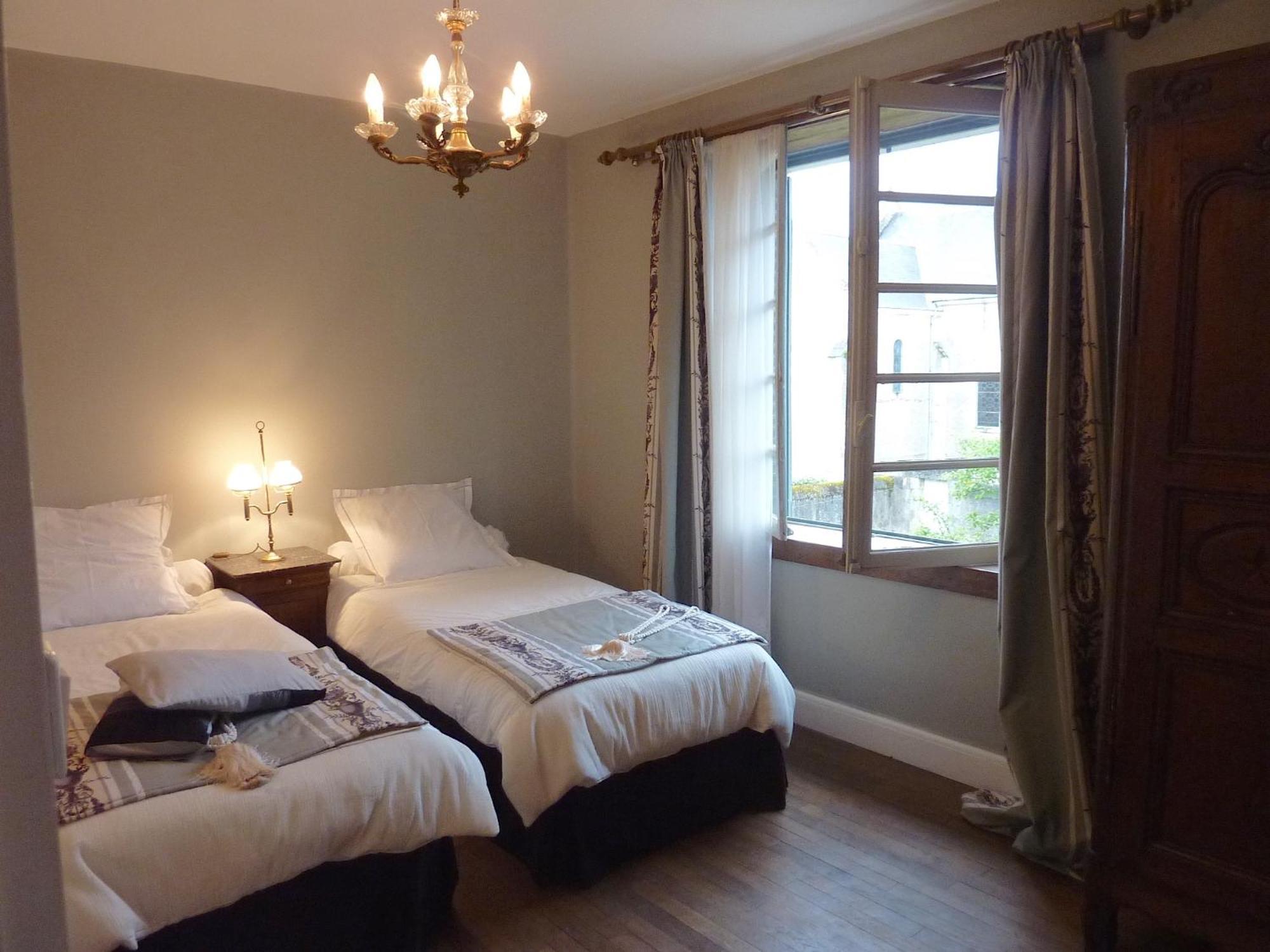La Trimouille Le Logis Alexandra Bnb מראה חיצוני תמונה